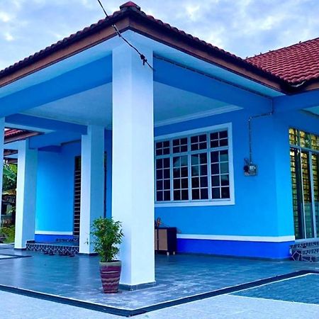 Seri Idaman Guest House Pasir Mas エクステリア 写真