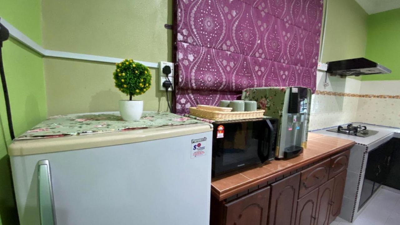 Seri Idaman Guest House Pasir Mas エクステリア 写真