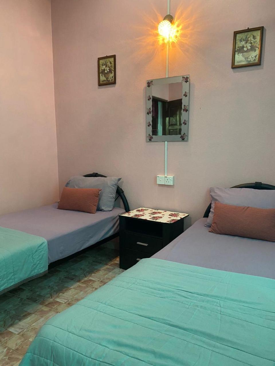 Seri Idaman Guest House Pasir Mas エクステリア 写真